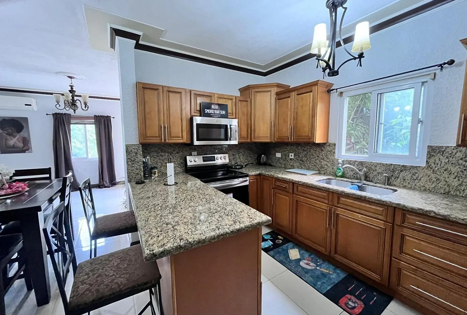 2 Bedroom Condo; Pool And Patio Kingston Jamajka