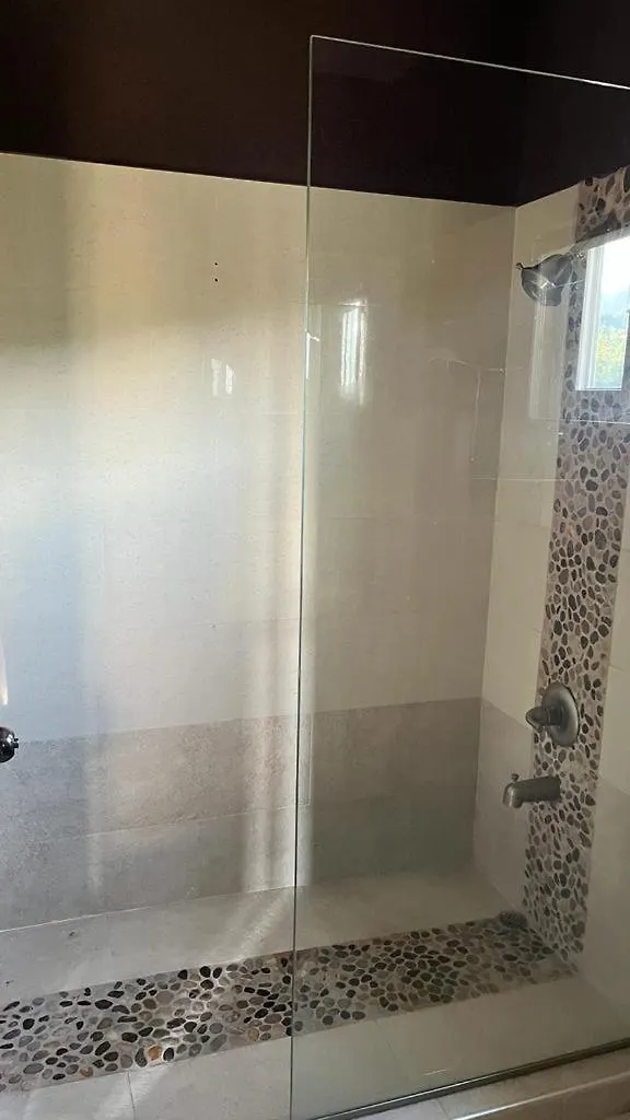 2 Bedroom Condo; Pool And Patio Kingston Jamajka